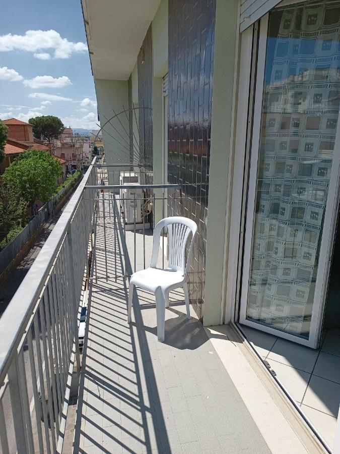 Appartamenti Carlotta Rimini Exterior foto